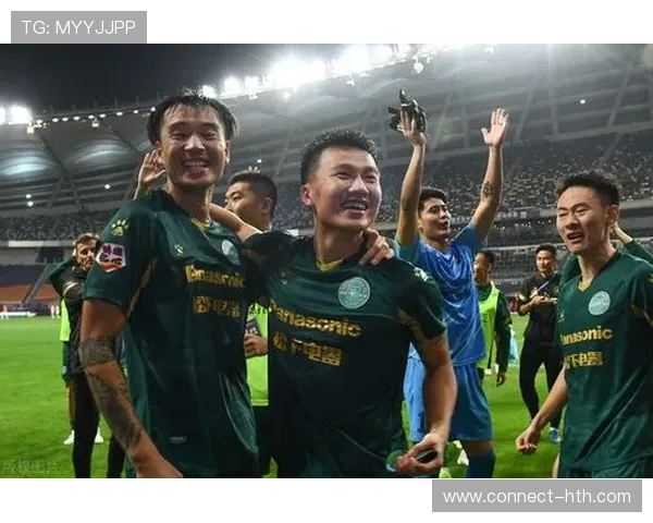 特鲁宾绝杀后狂奔庆祝，门将进球改写球队命运